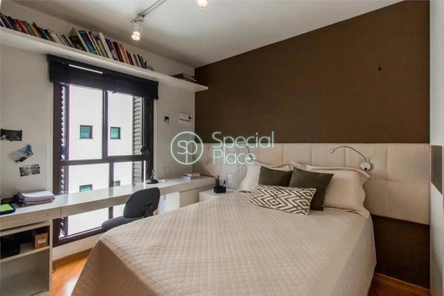 Imagem Apartamento com 4 Quartos à Venda, 240 m² em Moema - São Paulo