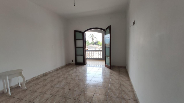 Imagem Sobrado com 4 Quartos à Venda, 275 m² em Caiçara - Praia Grande
