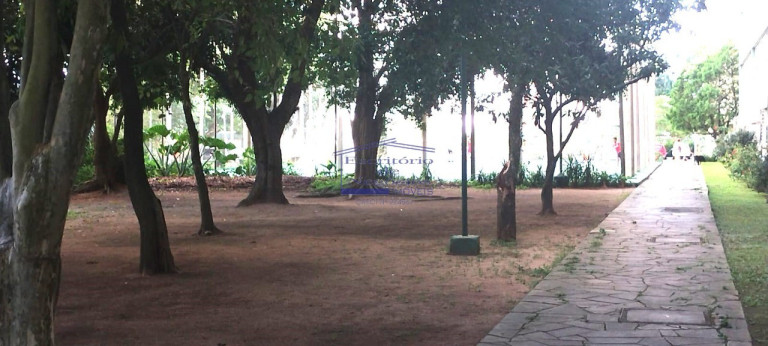 Imagem Imóvel com 3 Quartos à Venda, 67 m² em Petrópolis - Porto Alegre