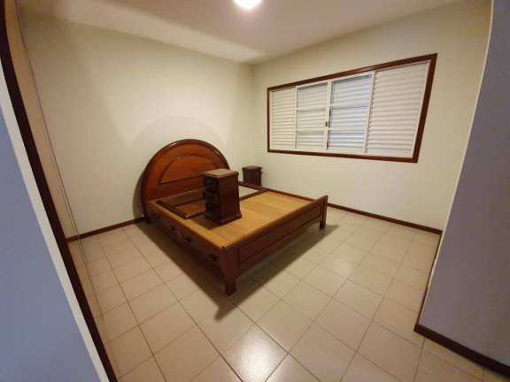 Imagem Casa com 3 Quartos à Venda, 250 m² em Vila São José - Várzea Paulista Imagem Casa com 3 Quartos à Venda, 250 m² em Vila São José - Várzea Paulista