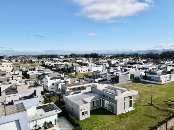 Imagem Casa com 3 Quartos à Venda, 400 m² em Caburé - Xangri-lá Imagem Casa com 3 Quartos à Venda, 400 m² em Caburé - Xangri-lá