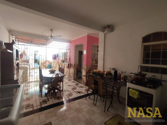 Imagem Casa com 5 Quartos à Venda, 405 m² em Cidade Alta - Cuiabá Imagem Casa com 5 Quartos à Venda, 405 m² em Cidade Alta - Cuiabá