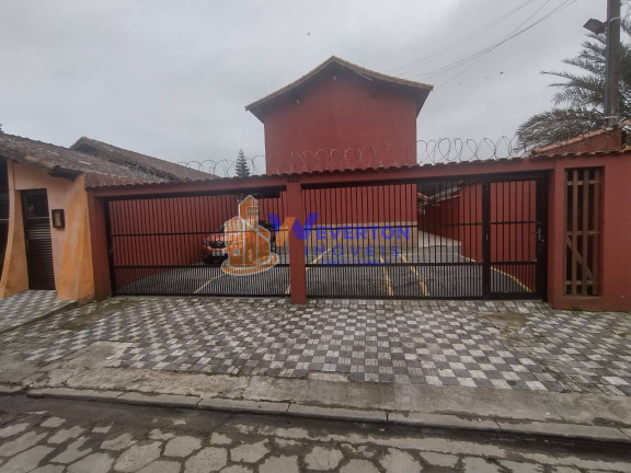Casa com 2 Quartos à Venda,  em Bal. Nossa Sra. De Fátima - Mongaguá