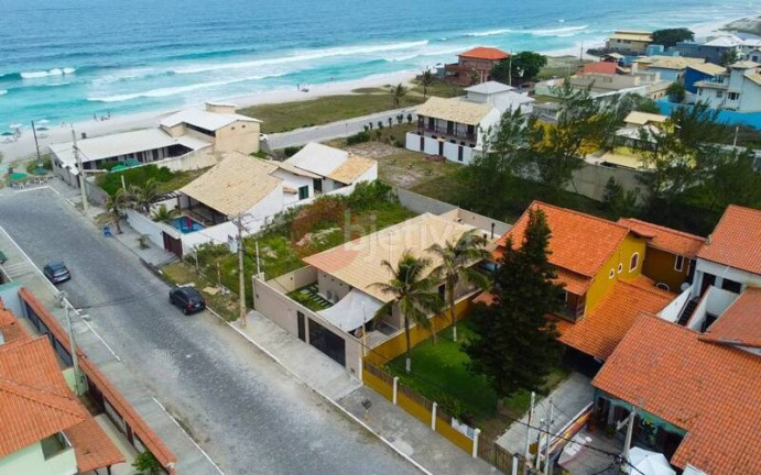 Casa com 3 Quartos à Venda, 216 m² em Foguete - Cabo Frio