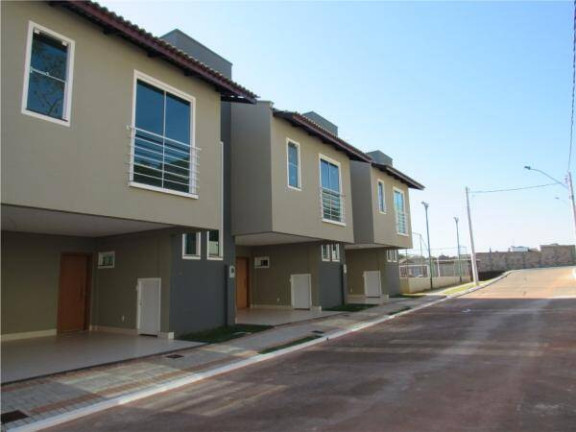 Imagem Sobrado com 3 Quartos à Venda, 150 m² em Residencial Center Ville - Goiânia