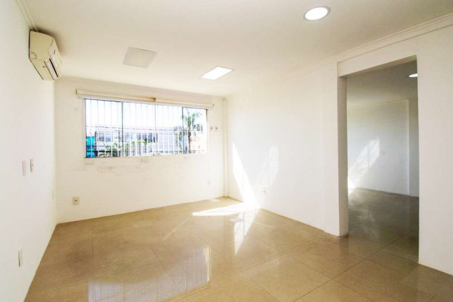 Imagem Sala Comercial à Venda,  em Vila Ipiranga - Porto Alegre
