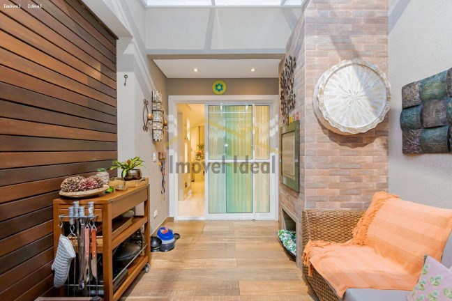 Imagem Casa com 4 Quartos à Venda, 200 m² em Jardim Das Américas - Curitiba Imagem Casa com 4 Quartos à Venda, 200 m² em Jardim Das Américas - Curitiba