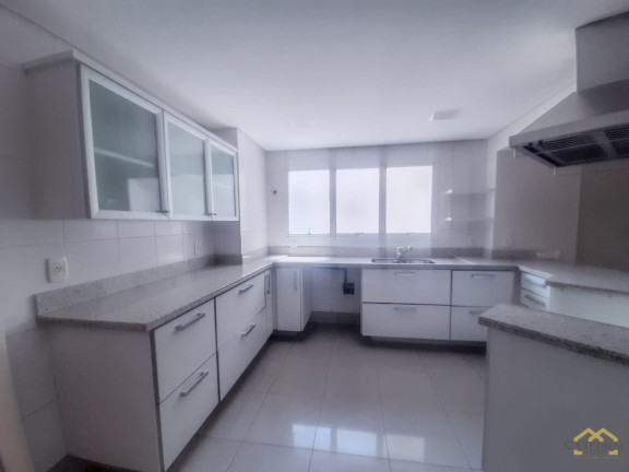 Imagem Imóvel com 4 Quartos à Venda, 310 m² em Centro - Jundiaí