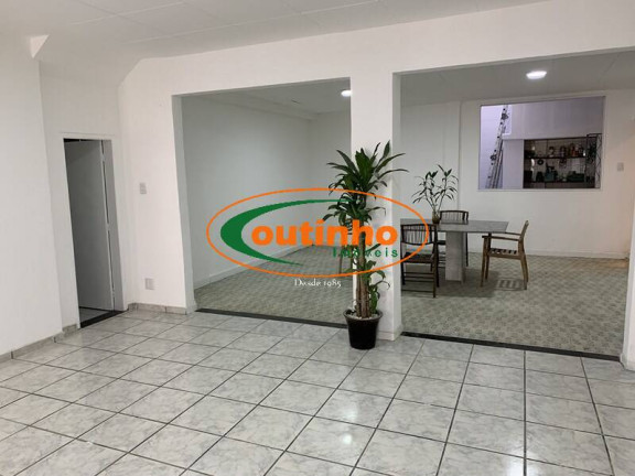 Imagem Casa com 5 Quartos à Venda, 200 m² em Tijuca - Rio De Janeiro Imagem Casa com 5 Quartos à Venda, 200 m² em Tijuca - Rio De Janeiro