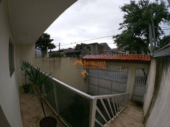 Imagem Sobrado com 3 Quartos à Venda, 224 m² em Parque Flamengo - Guarulhos Imagem Sobrado com 3 Quartos à Venda, 224 m² em Parque Flamengo - Guarulhos