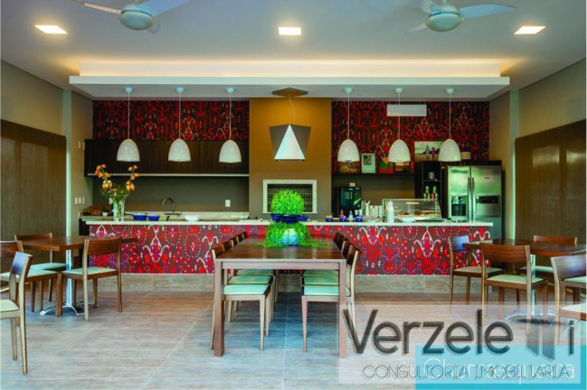 Imagem Casa com 5 Quartos à Venda, 700 m² em Centro - Camboriú Imagem Casa com 5 Quartos à Venda, 700 m² em Centro - Camboriú