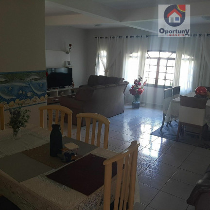 Imagem Sobrado com 4 Quartos à Venda, 300 m² em Jordanópolis - Arujá Imagem Sobrado com 4 Quartos à Venda, 300 m² em Jordanópolis - Arujá