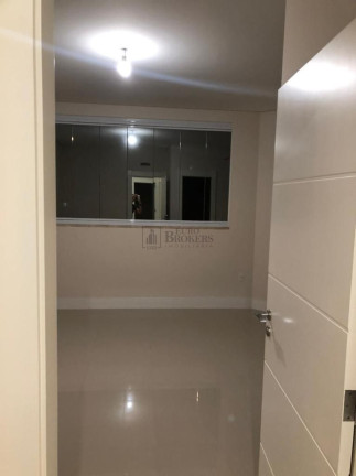Imagem Sobrado com 3 Quartos à Venda, 250 m² em Centro - Balneário Camboriú Imagem Sobrado com 3 Quartos à Venda, 250 m² em Centro - Balneário Camboriú
