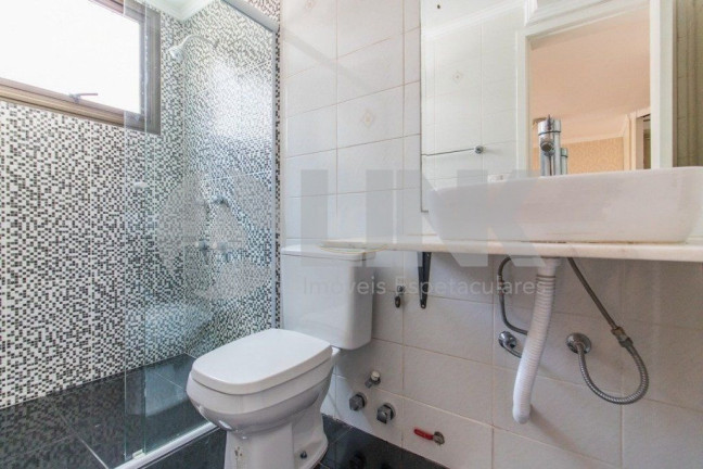 Imagem Imóvel com 2 Quartos à Venda, 182 m² em Bela Vista - Porto Alegre Imagem Imóvel com 2 Quartos à Venda, 182 m² em Bela Vista - Porto Alegre
