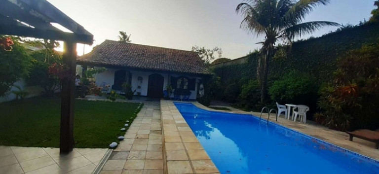 Imagem Casa com 5 Quartos à Venda, 350 m² em Palmeiras - Cabo Frio Imagem Casa com 5 Quartos à Venda, 350 m² em Palmeiras - Cabo Frio