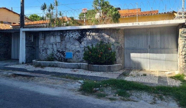 Casa com 3 Quartos à Venda, 260 m² em Montese - Fortaleza