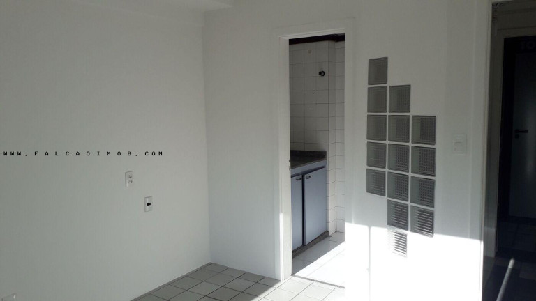 Imagem Sala Comercial à Venda, 25 m² em Caminho Das árvores - Salvador Imagem Sala Comercial à Venda, 25 m² em Caminho Das árvores - Salvador