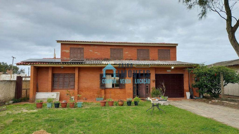 Sobrado com 5 Quartos à Venda, 450 m² em Centro - Balneário Pinhal