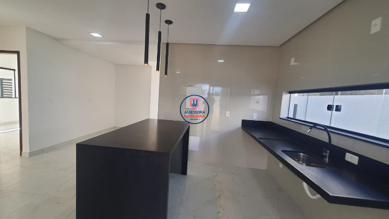 Imagem Casa com 3 Quartos para Alugar ou Temporada, 140 m² em Cajupiranga - Parnamirim