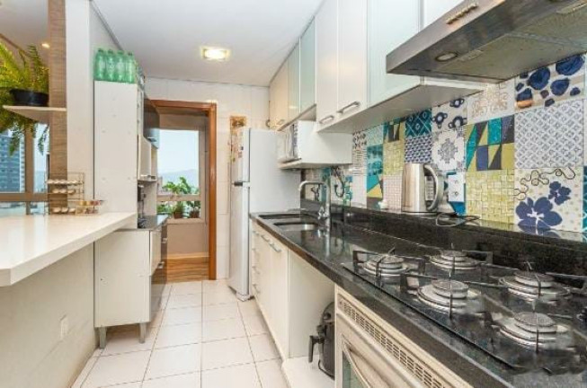 Imagem Apartamento com 3 Quartos à Venda, 78 m² em Petrópolis - Porto Alegre Imagem Apartamento com 3 Quartos à Venda, 78 m² em Petrópolis - Porto Alegre