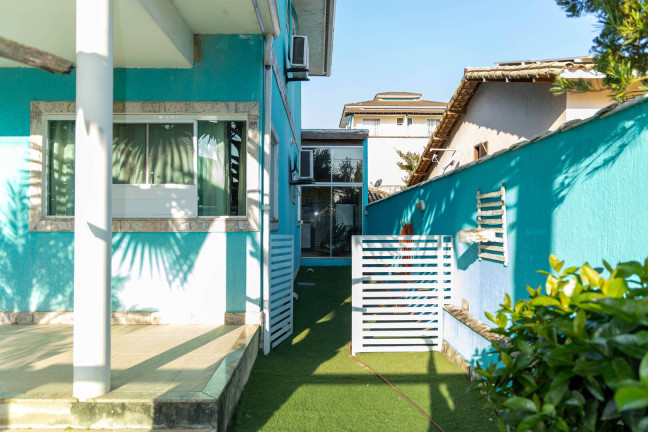 Imagem Casa com 5 Quartos à Venda, 360 m² em Centro - Maricá Imagem Casa com 5 Quartos à Venda, 360 m² em Centro - Maricá