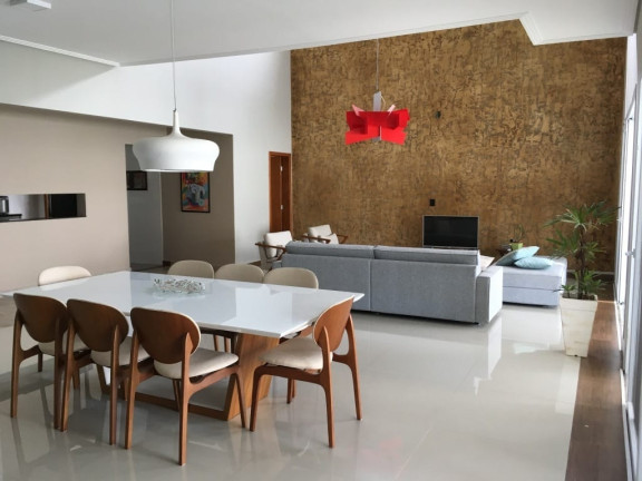 Imagem Sobrado com 3 Quartos à Venda, 200 m² em Condomínio Real Ville - Pindamonhangaba
