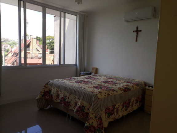 Imagem Casa com 4 Quartos à Venda, em Menino Deus - Porto Alegre Imagem Casa com 4 Quartos à Venda, em Menino Deus - Porto Alegre