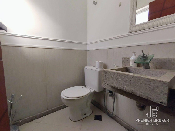 Imagem Casa com 6 Quartos à Venda, 220 m² em Tijuca - Teresópolis Imagem Casa com 6 Quartos à Venda, 220 m² em Tijuca - Teresópolis
