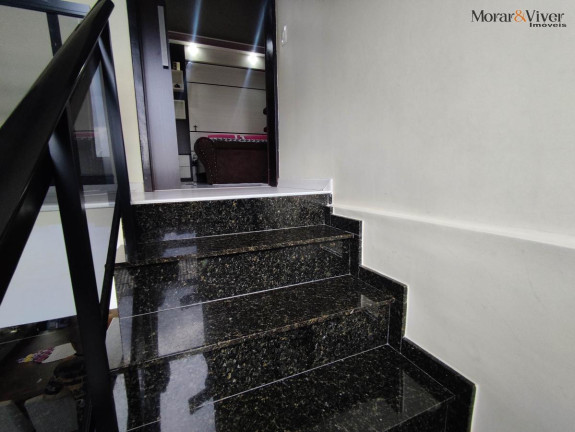 Imagem Sobrado com 3 Quartos à Venda, 310 m² em Sitio Cercado - Curitiba