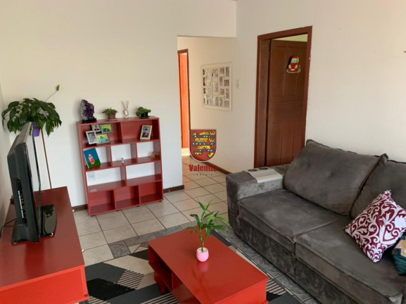 Imagem Casa com 3 Quartos à Venda, em Balneário - Florianópolis Imagem Casa com 3 Quartos à Venda, em Balneário - Florianópolis