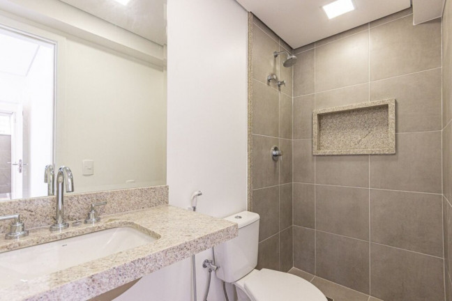 Imagem Imóvel com 2 Quartos à Venda, 77 m² em Botafogo - Rio De Janeiro Imagem Imóvel com 2 Quartos à Venda, 77 m² em Botafogo - Rio De Janeiro