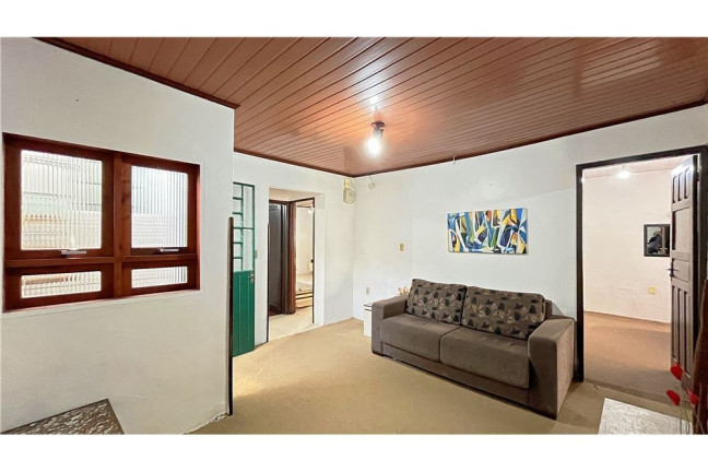 Imagem Casa com 3 Quartos à Venda, em Cristal - Porto Alegre Imagem Casa com 3 Quartos à Venda, em Cristal - Porto Alegre