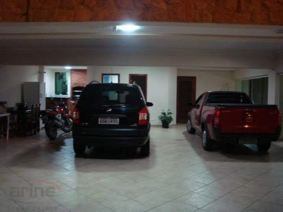 Sobrado com 4 Quartos à Venda, 347 m² em Centro - Ribeirão Pires