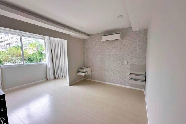 Imagem Casa de Condomínio com 6 Quartos para Alugar, 550 m² em Barra Da Tijuca - Rio De Janeiro Imagem Casa de Condomínio com 6 Quartos para Alugar, 550 m² em Barra Da Tijuca - Rio De Janeiro