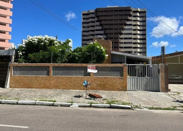 Casa com 4 Quartos para Alugar, 350 m² em Manaíra - João Pessoa