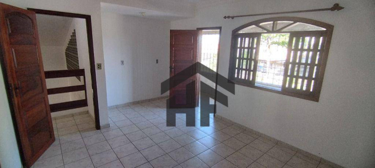 Imagem Casa com 4 Quartos à Venda, 244 m² em Fragoso - Olinda