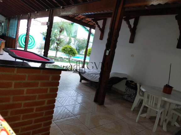 Imagem Casa com 5 Quartos à Venda ou Locação, 250 m² em Maracanã - Praia Grande Imagem Casa com 5 Quartos à Venda ou Locação, 250 m² em Maracanã - Praia Grande