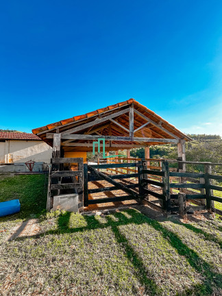 Imóvel com 2 Quartos à Venda,  em Capetinga - Capetinga