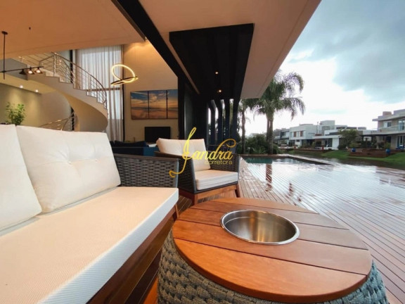 Imagem Casa de Condomínio com 5 Quartos à Venda, 351 m² em Centro - Xangri-la