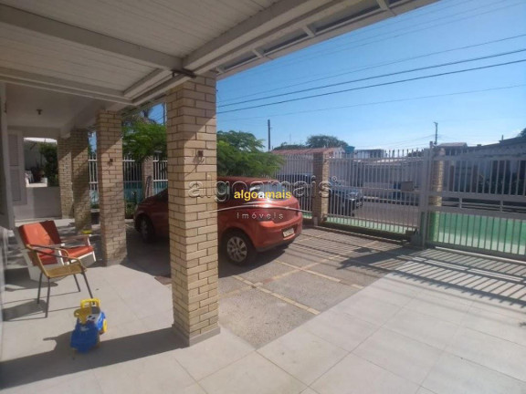 Casa com 4 Quartos à Venda, 220 m² em Centro - Xangri-lá