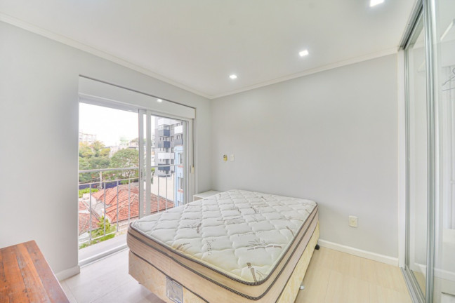 Imagem Imóvel com 1 Quarto à Venda, 51 m² em Petrópolis - Porto Alegre