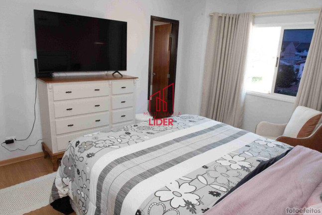Imagem Sobrado com 3 Quartos à Venda, 117 m² em Uberaba - Curitiba