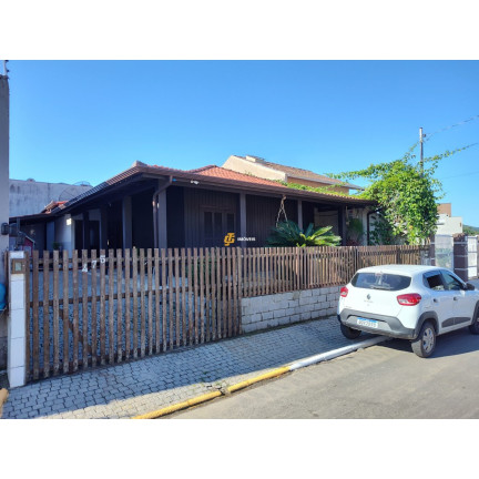 Imagem Casa com 3 Quartos à Venda, em Centro - Camboriú Imagem Casa com 3 Quartos à Venda, em Centro - Camboriú