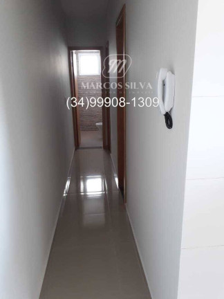 Imagem Apartamento com 2 Quartos à Venda,  em Santa Mônica - Uberlândia