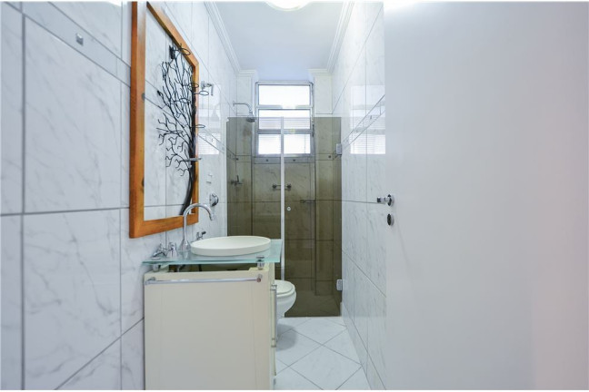 Imagem Imóvel com 3 Quartos à Venda, em Higienópolis - São Paulo Imagem Imóvel com 3 Quartos à Venda, em Higienópolis - São Paulo