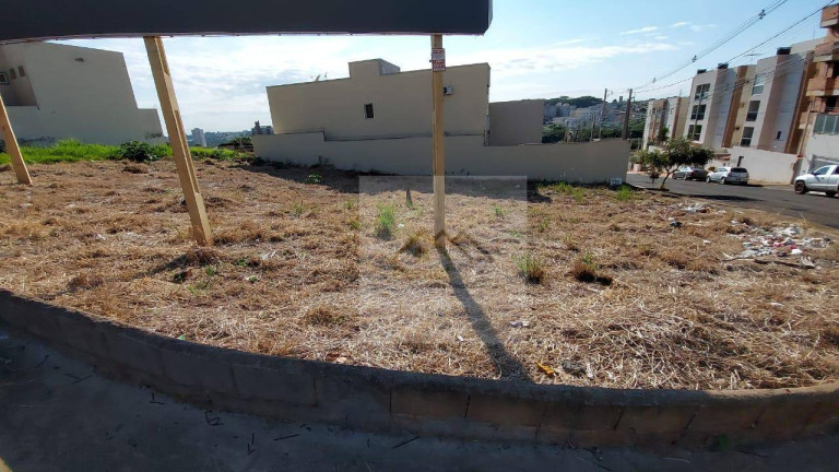 Imagem Terreno à Venda, 1.063 m² em Jardim Botânico - Ribeirão Preto Imagem Terreno à Venda, 1.063 m² em Jardim Botânico - Ribeirão Preto
