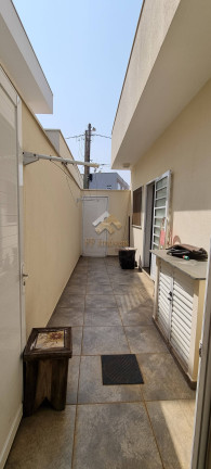 Imagem Casa com 3 Quartos à Venda, 272 m² em São Carlos