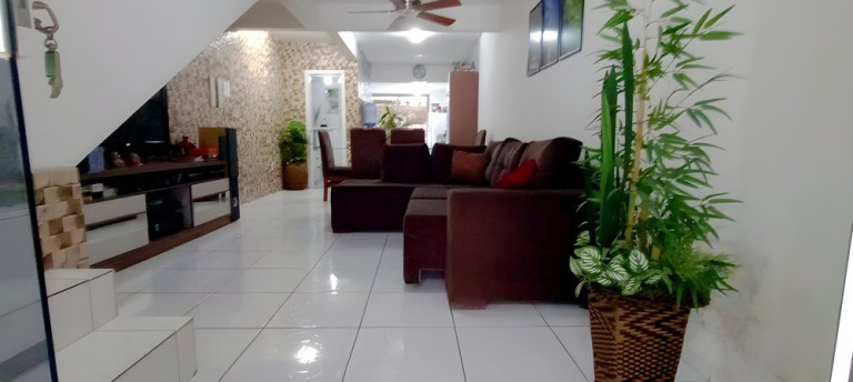 Imagem Sobrado com 2 Quartos à Venda, 140 m² em Santa Regina - Camboriú