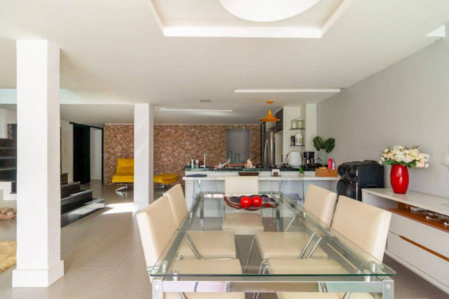 Imagem Casa com 3 Quartos à Venda, 205 m² em Piratininga - Niterói
