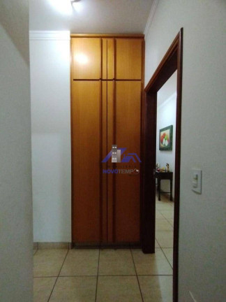 Imagem Casa com 3 Quartos à Venda, 249 m² em Aeroporto - Araçatuba